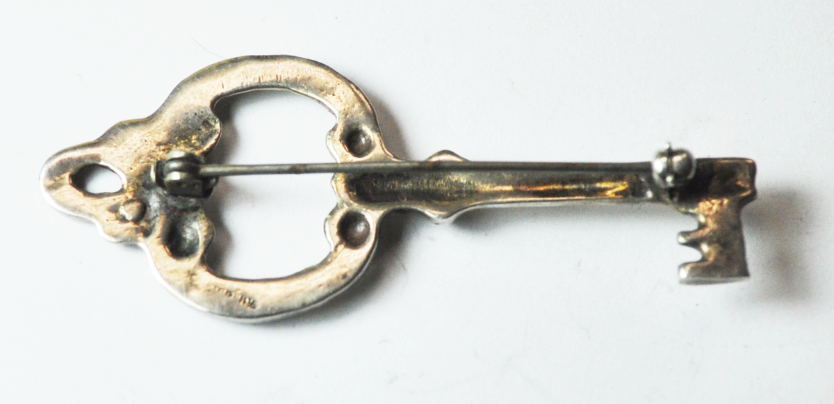 Vintage Sterling Silver Key Brooch Pin 2-1/2" x 1" 9.6g