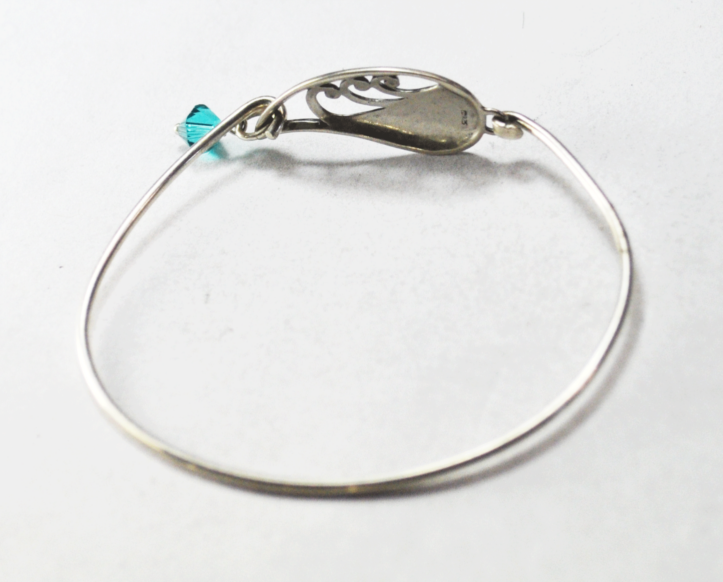Sterling Teardrop Spiral Latch Blue Charm Bangle Bracelet 1.5mm Bar 7-1/2" 6.2g