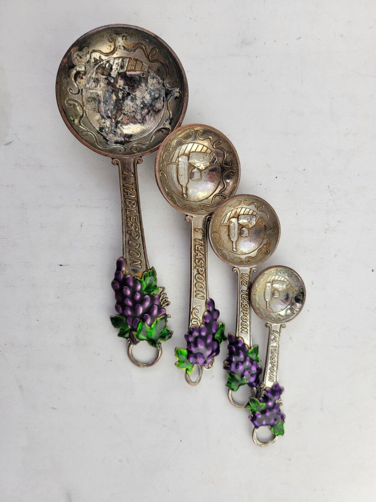 4pc Vintage Embossed Measuring Spoons w/ Wine Bottles & Enameled Grapes