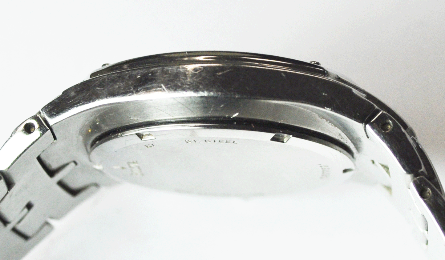 2007 Caravelle Bulova C877591 A7 39mm Quartz Date Stainless Wristwatch Diamond