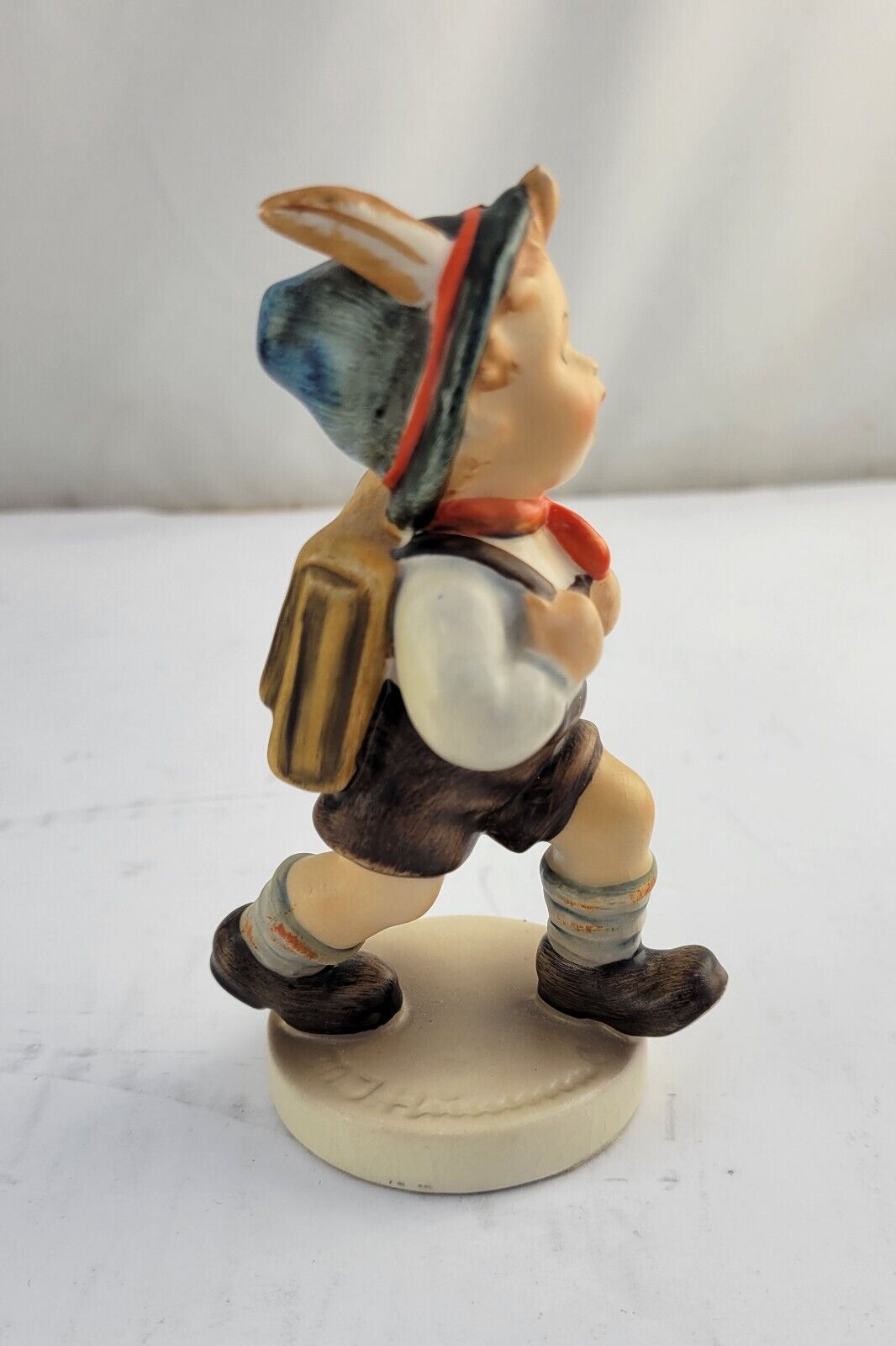 VINTAGE Goebel Hummel Figure “SCHOOL BOY” 822/0 West Germany 4 1/4” TMK-3