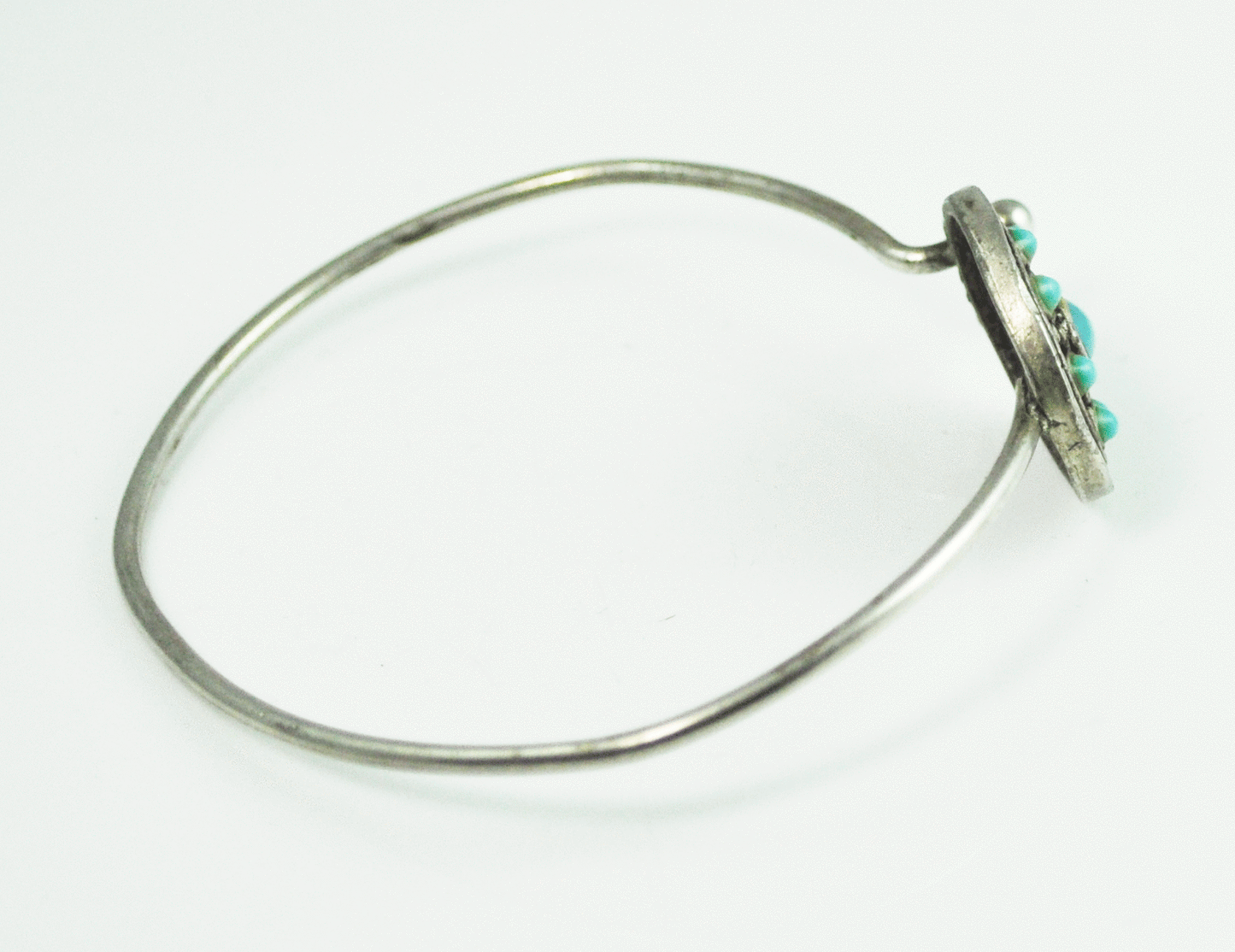 Beautiful Silver Plated Wire Turquoise 22mm Oval 9 Stone Cluster Bracelet 8.5"