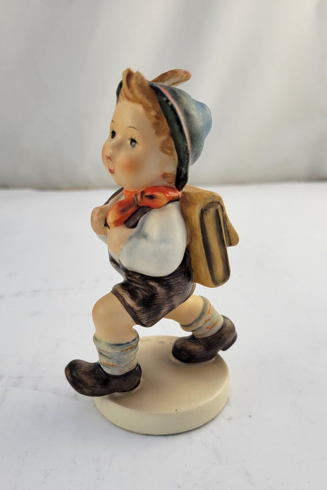 VINTAGE Goebel Hummel Figure “SCHOOL BOY” 822/0 West Germany 4 1/4” TMK-3