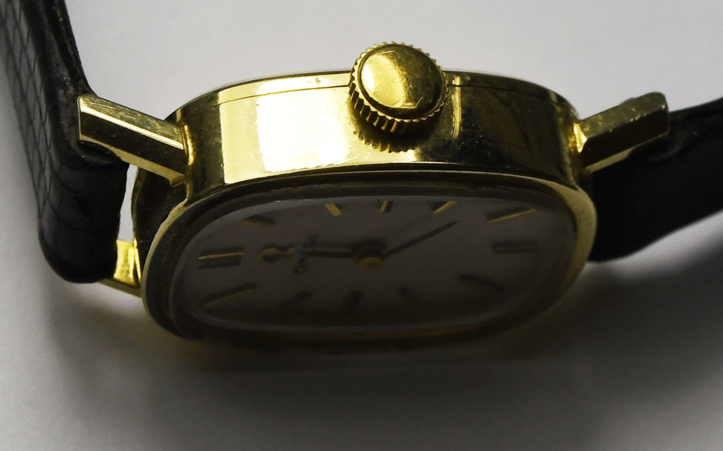 1973 Women's 14k Solid Gold Omega Wristwatch H5838 cal. 1070 17mm