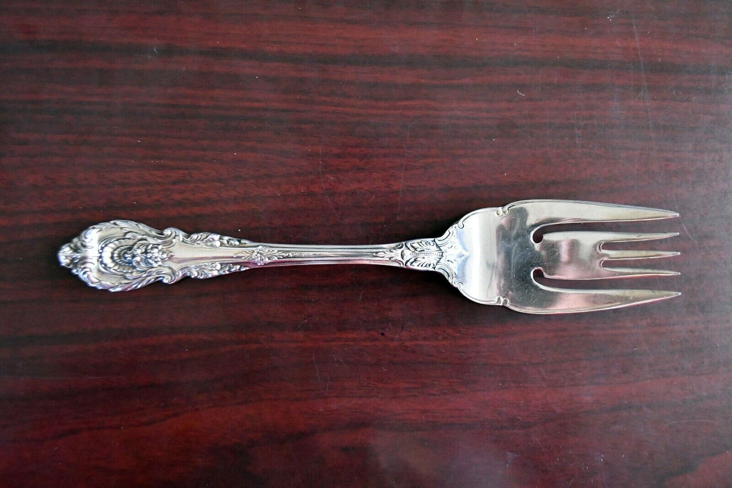 Sir Christopher by Wallace Sterling 8" Medium Solid Cold Meat Serving Fork 2.8oz