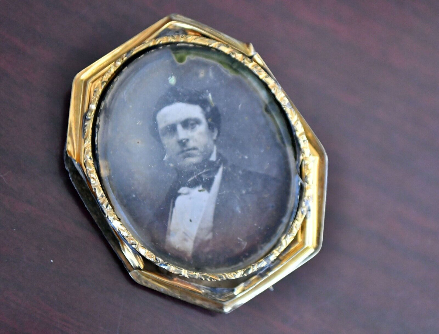 Edwardian 1800's Unidentified Gentleman G.F. Portrait Ladies Keepsake Pin Brooch