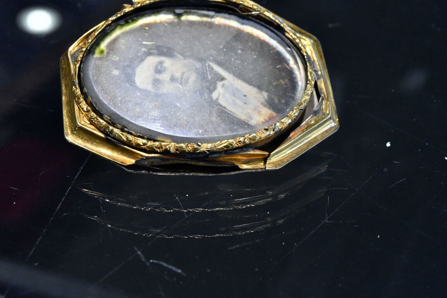 Edwardian 1800's Unidentified Gentleman G.F. Portrait Ladies Keepsake Pin Brooch