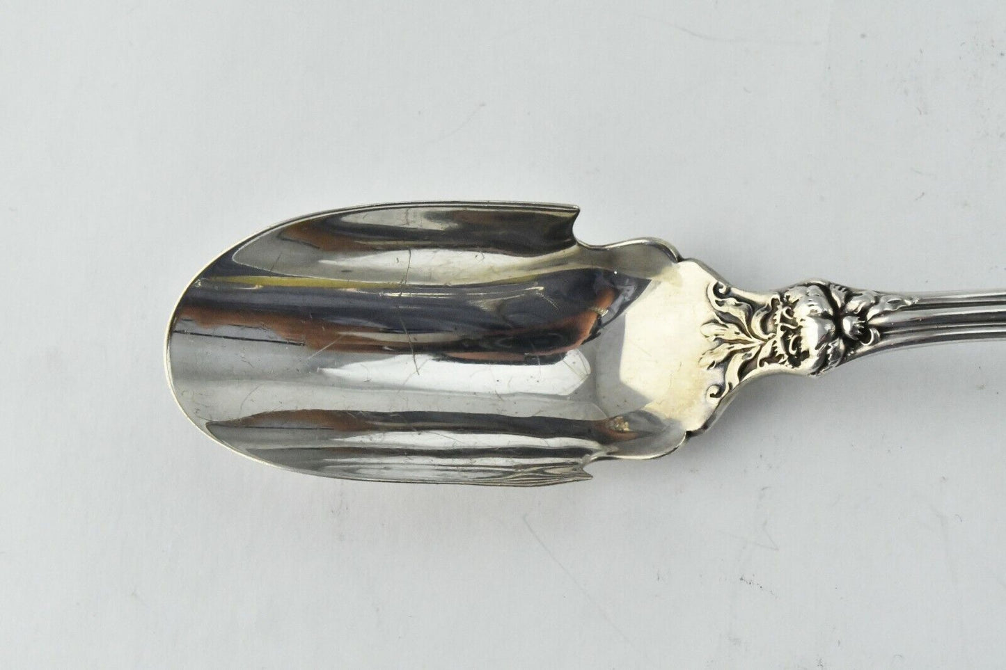 Stratford by International Sterling 7 3/8" Cheese Solid Cheese Scoop 1.3 oz