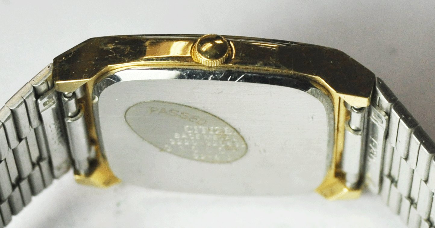 Citizen Quartz SQ Gold Tone Dress Wristwatch 3220-320832 28mm