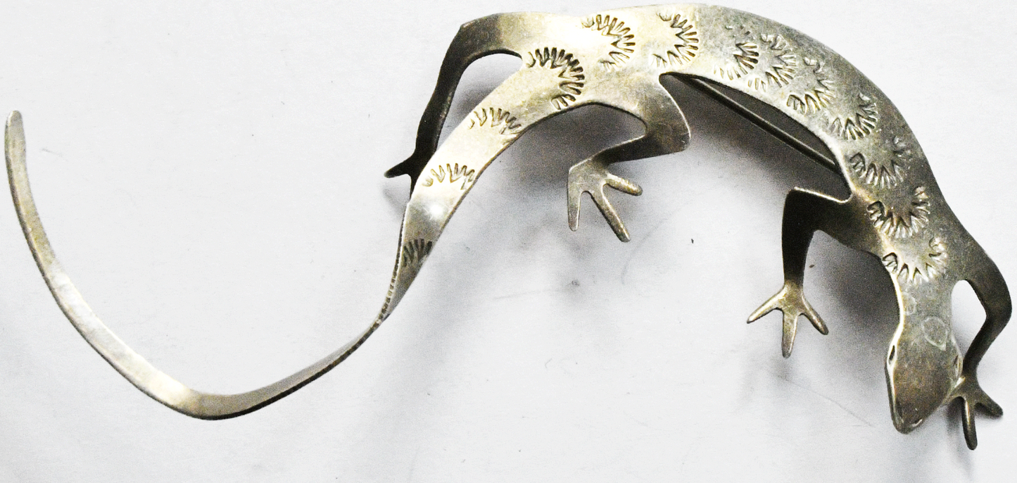 Sterling Silver Vintage L Guerro Lizard Chameleon Brooch Pin 3-1/4" x 37mm