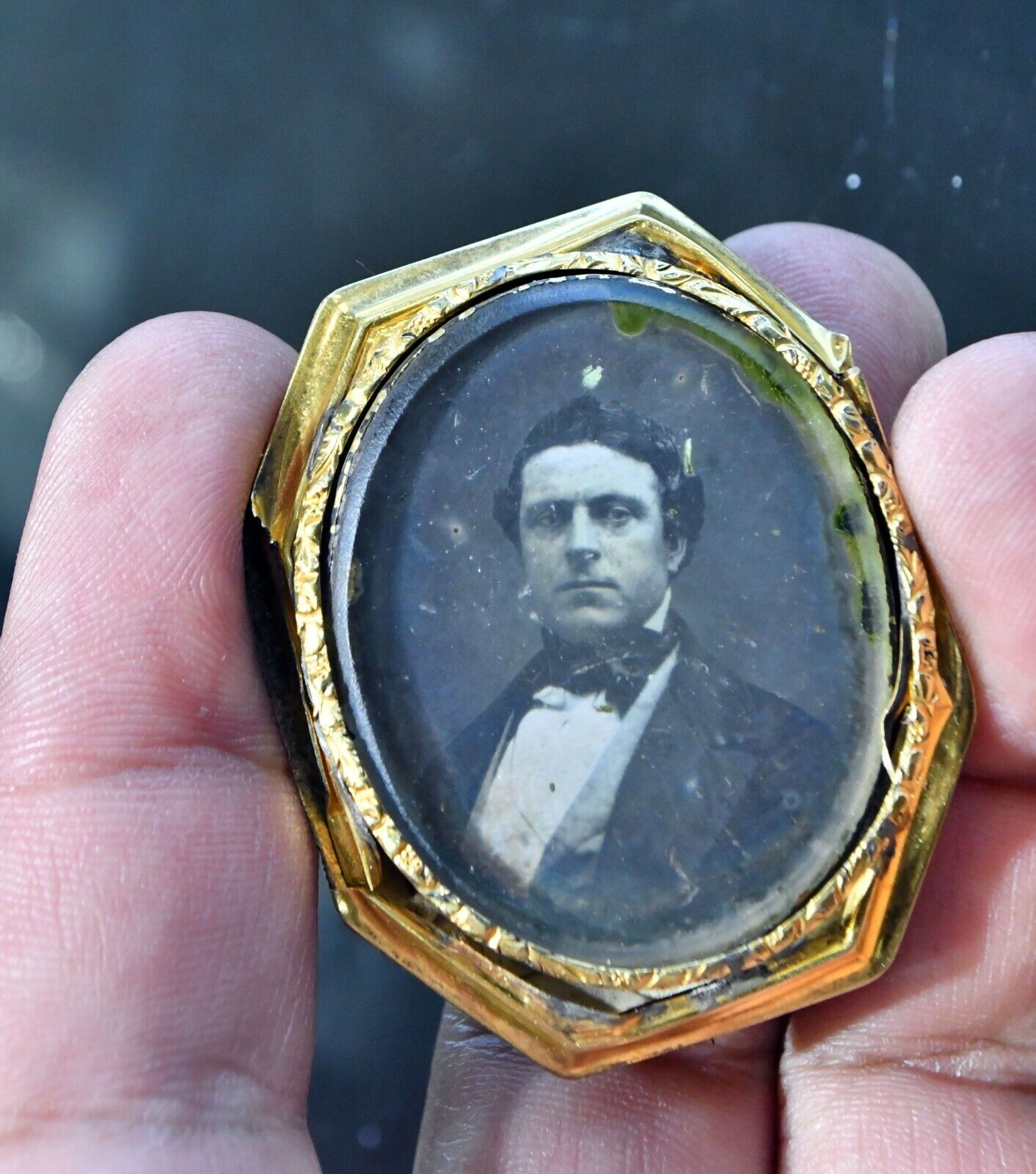 Edwardian 1800's Unidentified Gentleman G.F. Portrait Ladies Keepsake Pin Brooch