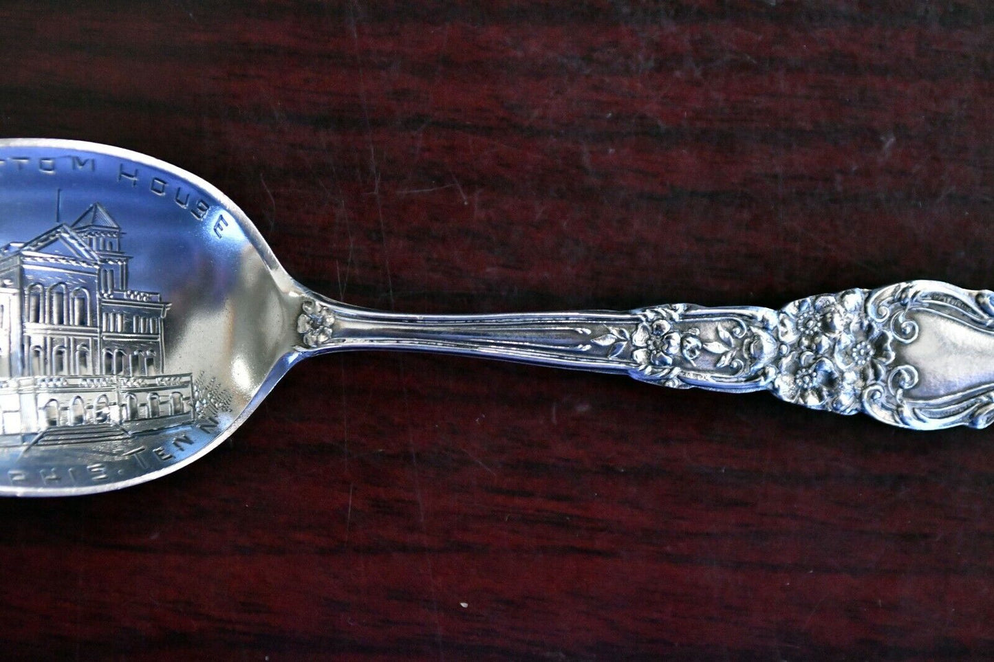 Custom House Memphis Tennessee Sterling Silver 5 1/8" Souvenir Spoon.56 oz