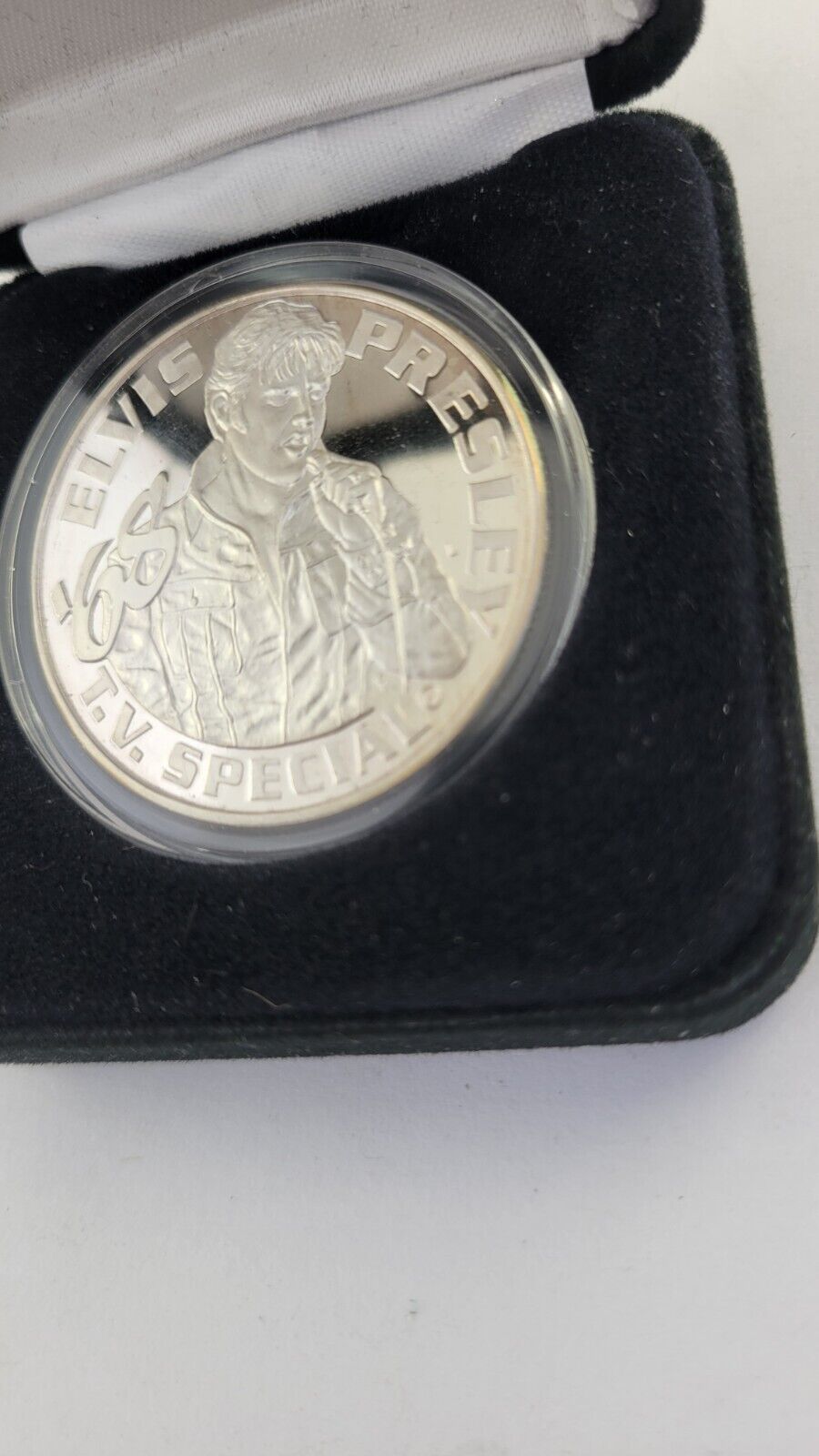 1998 Elvis Presley 1968 T.V. Special 30th Anniversary. 999 Fine Silver 1oz.