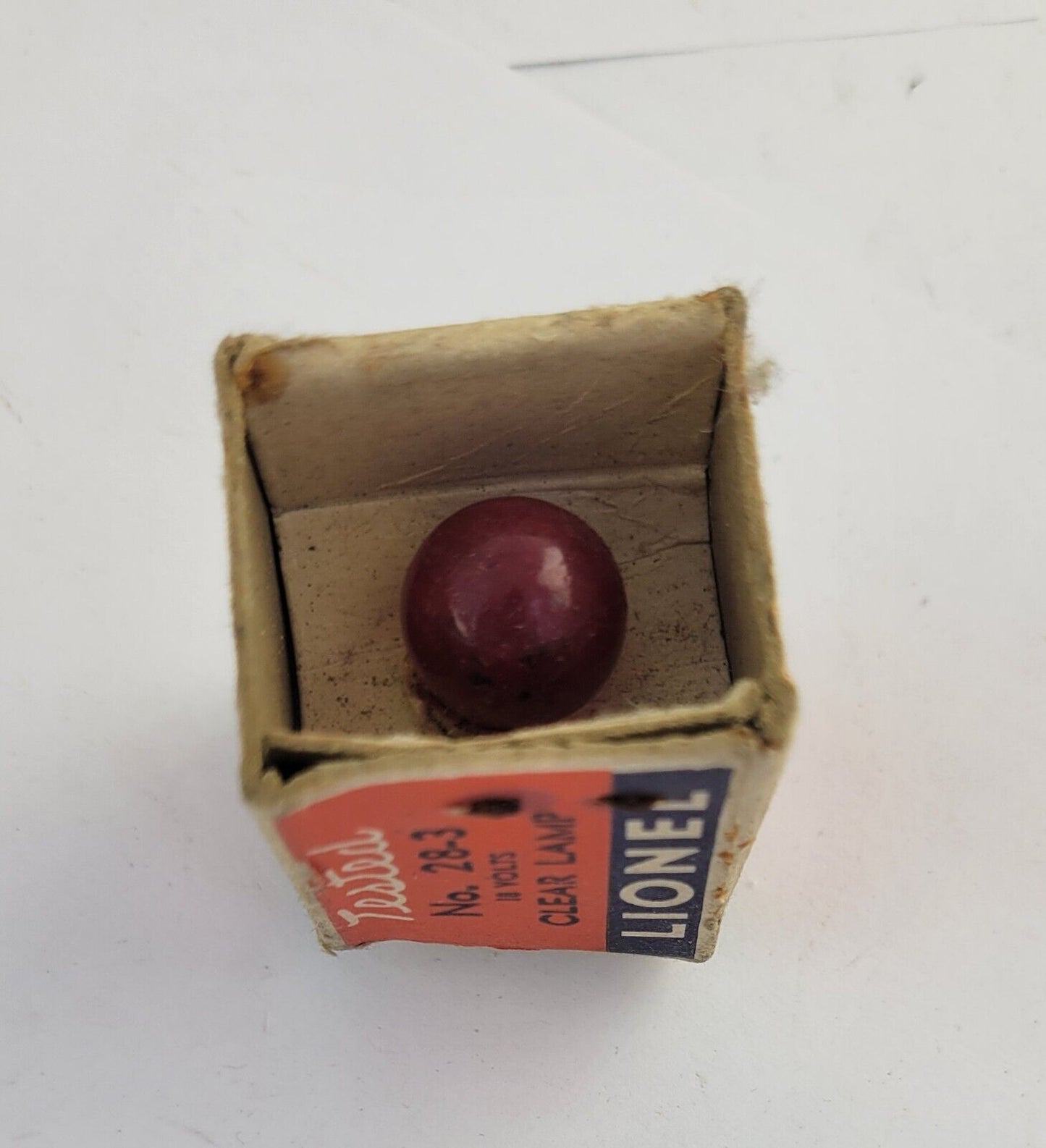 Post War LIONEL O Scale Bulb In Original Box # 28-3 Red Light 18 Volt Untested