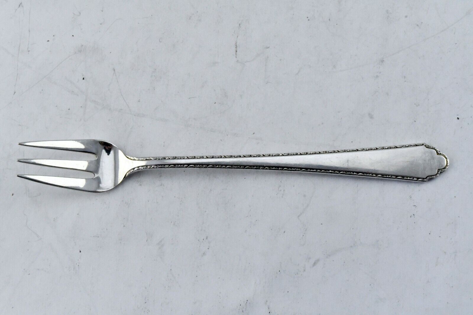 William Mary by Lunt Sterling Silver 5 1 2 Cocktail Seafood Fork .5 Precious Metals Gems