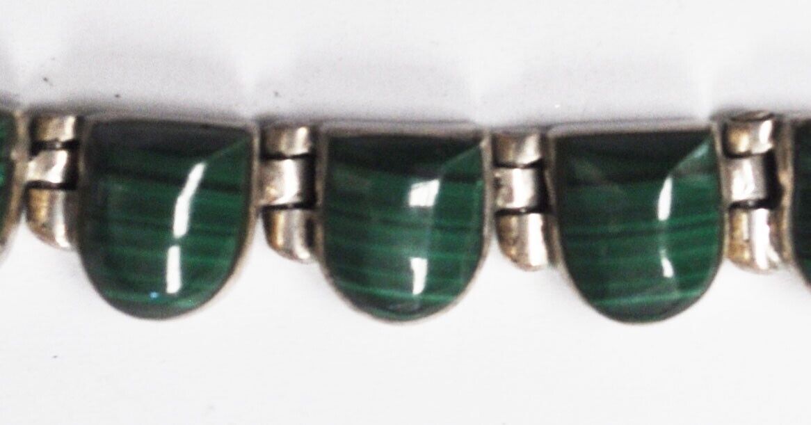 950 Silver TC-333 Shield Shape Green Malachite Necklace 9mm 17-1/4"