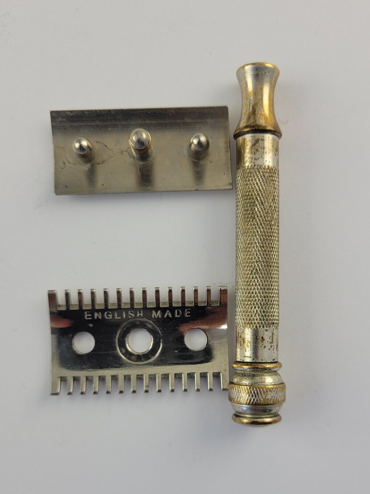 Vintage 4 Piece Travel Razor Made in England Silver Plated Case Greek Border