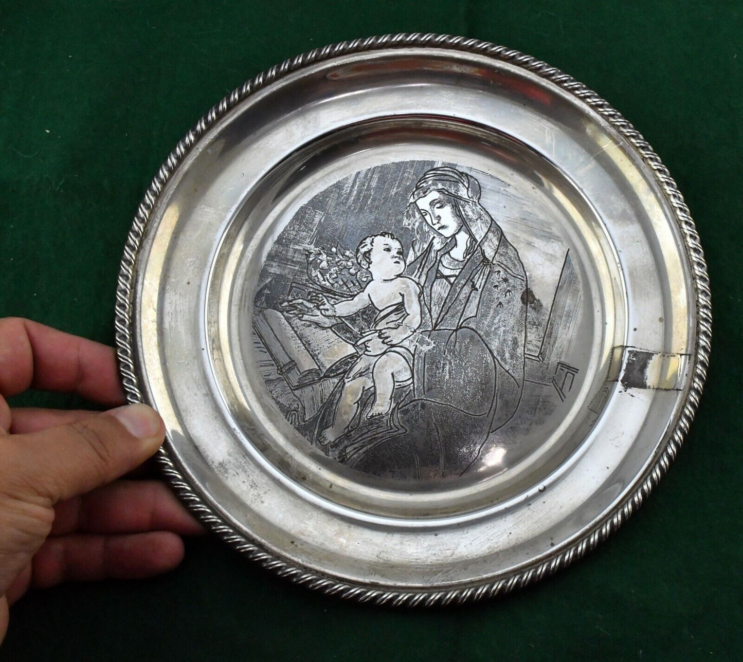 1972 Veneto Flair Italy 7 3/4" Sterling Silver Mother Mary & Child Plate 7.4oz