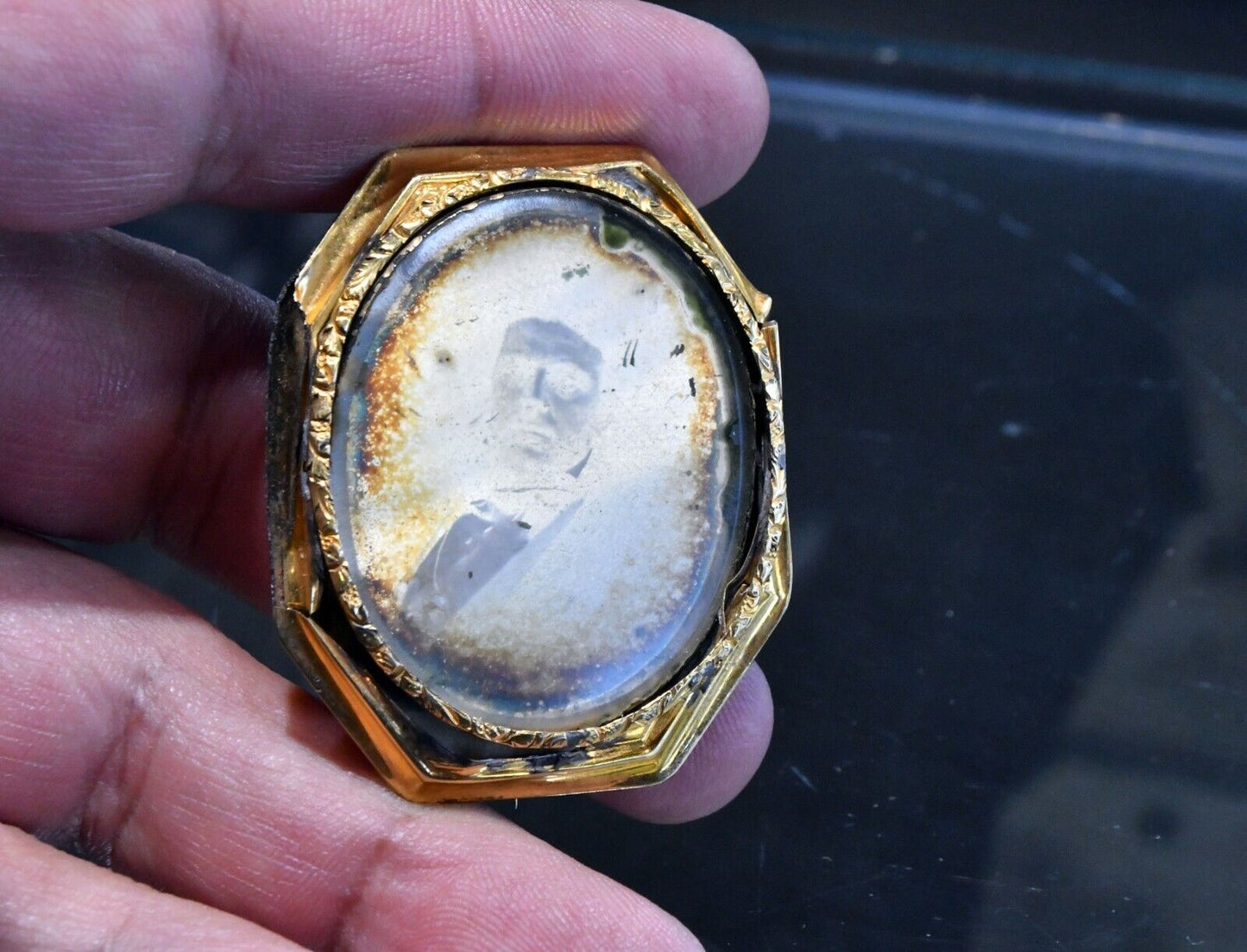 Edwardian 1800's Unidentified Gentleman G.F. Portrait Ladies Keepsake Pin Brooch
