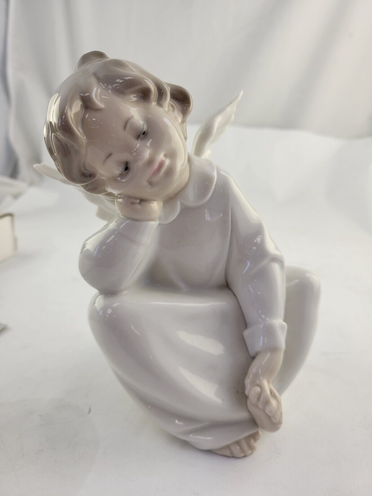 Lladro Cherub Angel Thinking Sitting Girl Figurine B-14