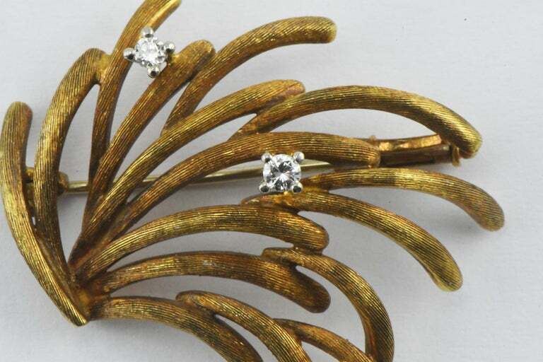Vintage Signed 18 Karat Gold Rays Pin Brooch with Diamond Accents Matte Finish