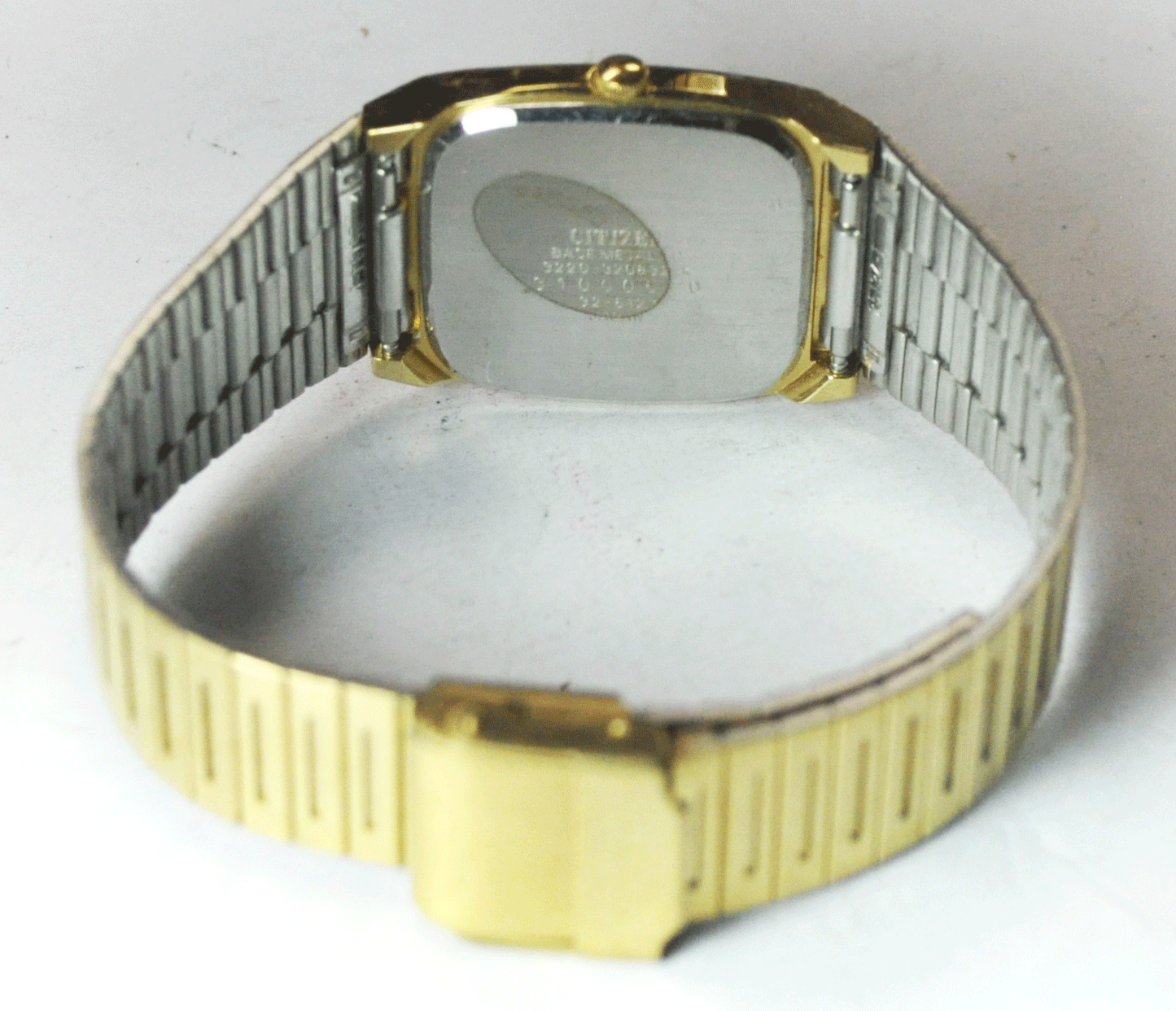 Citizen Quartz SQ Gold Tone Dress Wristwatch 3220-320832 28mm
