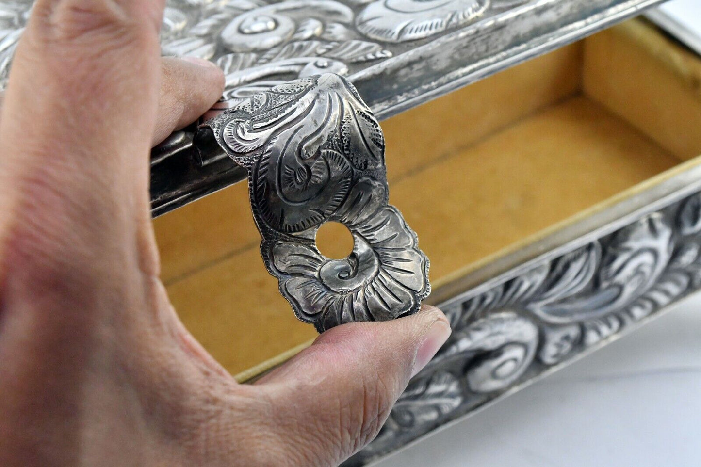 LARGE .900 Fine Silver Repousse Style Hinged 12" x 8" Jewelry Box 60oz. Welsch