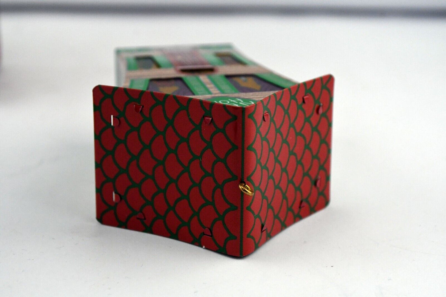 2004 Hallmark Keepsake Tin Ornament New Home Christmas Lighting Effect Boxed