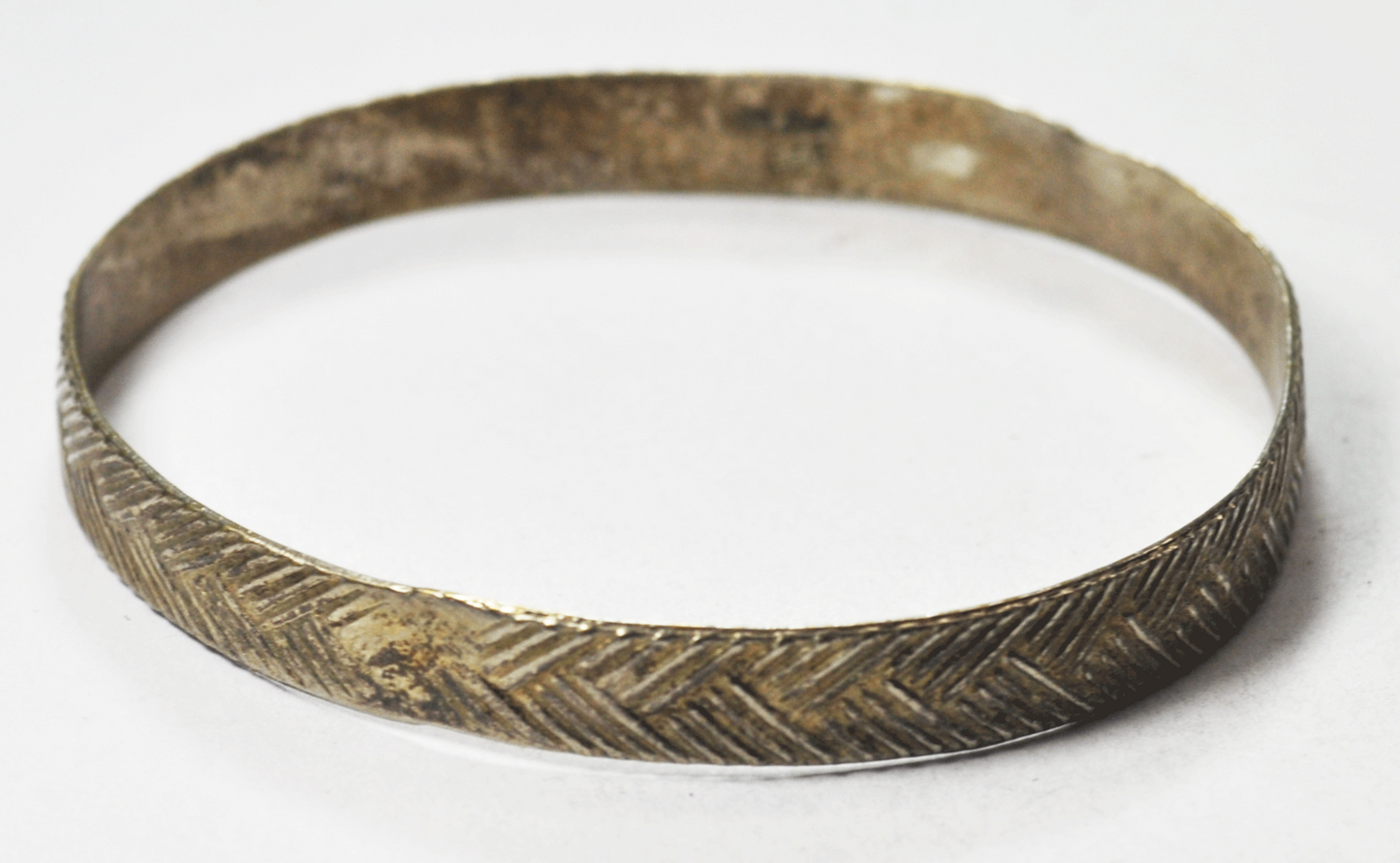 Sterling Silver Taxco Crisshatch Zigzag Bangle Medium Bracelet 8mm