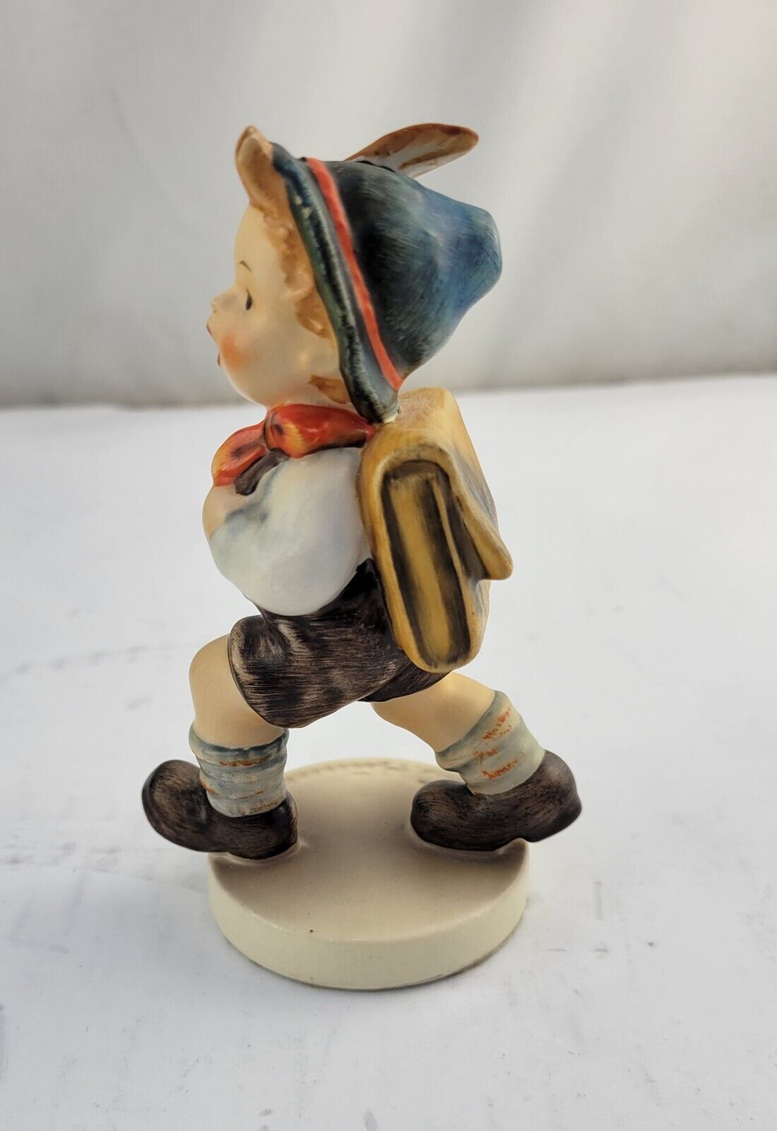 VINTAGE Goebel Hummel Figure “SCHOOL BOY” 822/0 West Germany 4 1/4” TMK-3