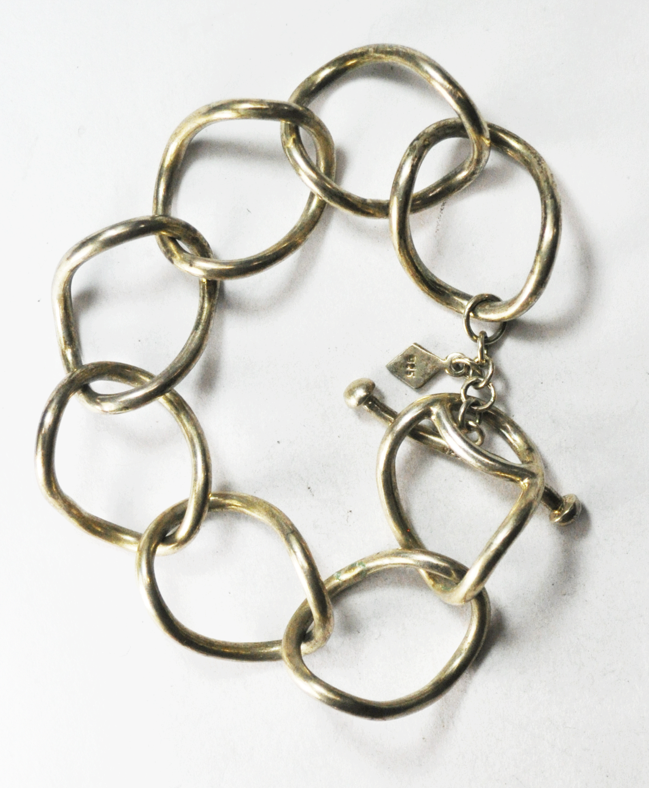 Sterling Silver Silpada B1632 Twisted Oval Link 24mm Toggle Bracelet 8-1/2"