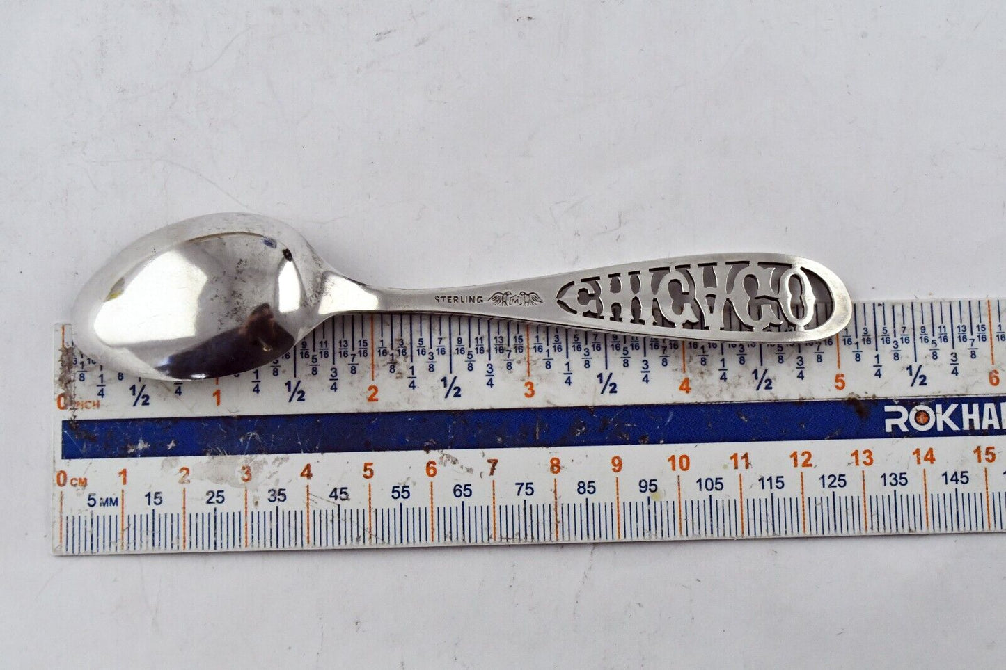 Chicago Illinois Sterling Silver 5 1/8" Souvenir Spoon By Manchester .45oz.