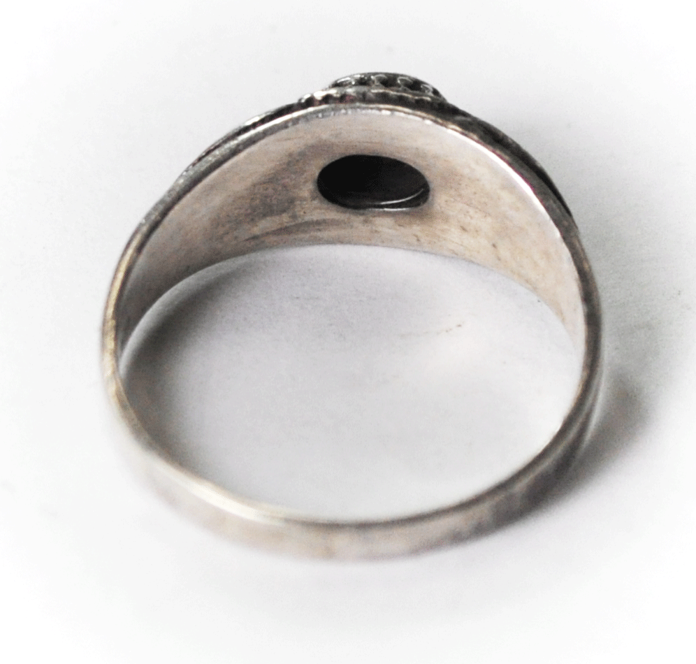 Vintage Sterling Silver Turquoise Striped Leaf Sides 8mm Size 7 Ring