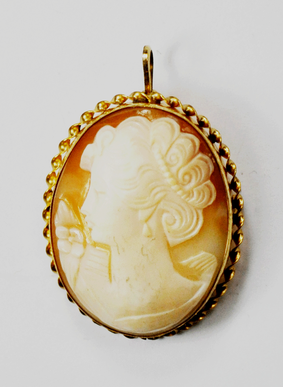 Gold Filled CC Shell Cameo Brooch Pin Twist Edge 1-3/4" x 1-1/4" Pendant