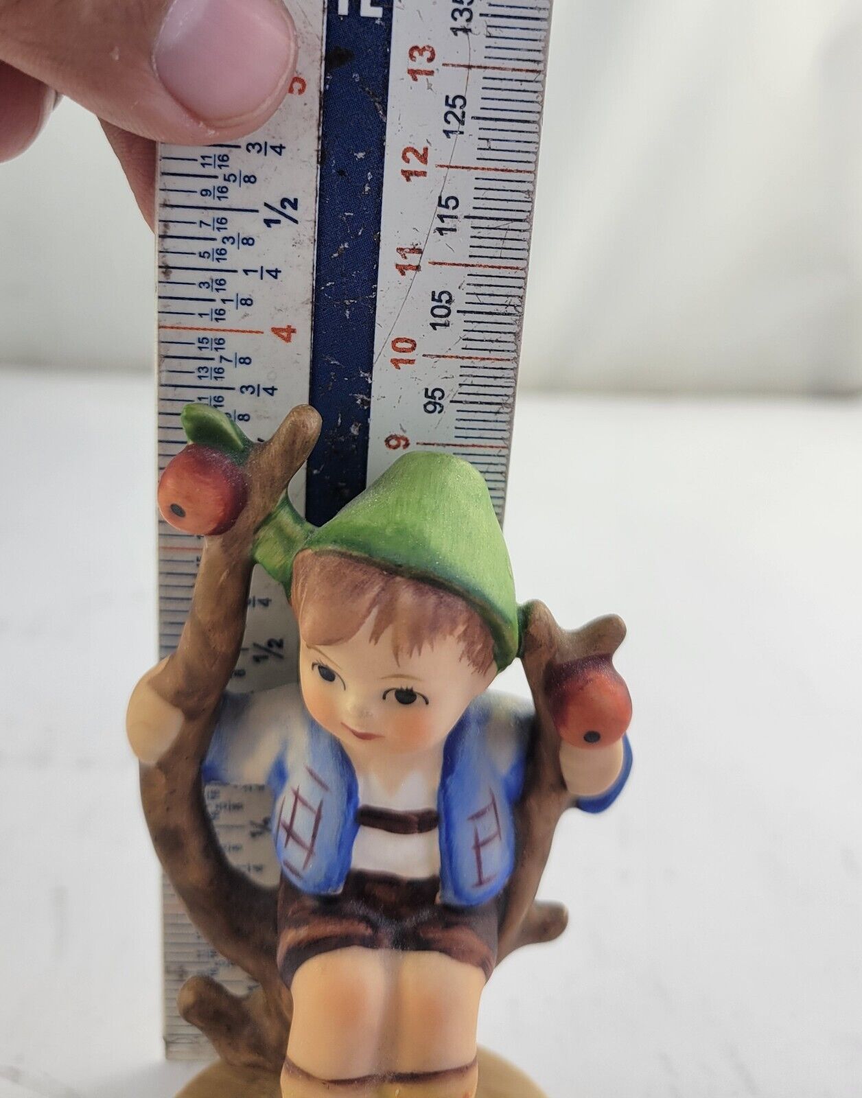 Goebel Hummel #142 3/0 "Apple Tree Boy" TMK-5 Germany 3 3/4"