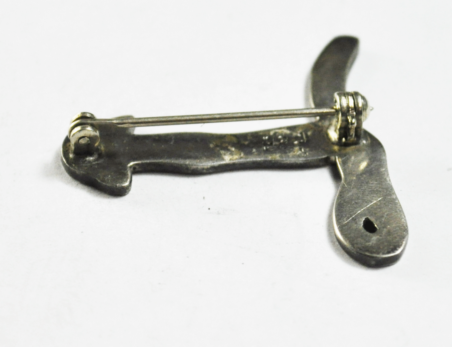 Sterling Silver Mexico TV-2 Letter T Cat 2-D Brooch Pin 34mm x 36mm Etched