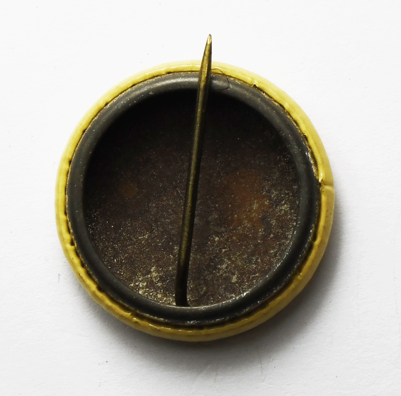 Vintage N.O.E. 1st Quarter Pinback Round 22mm