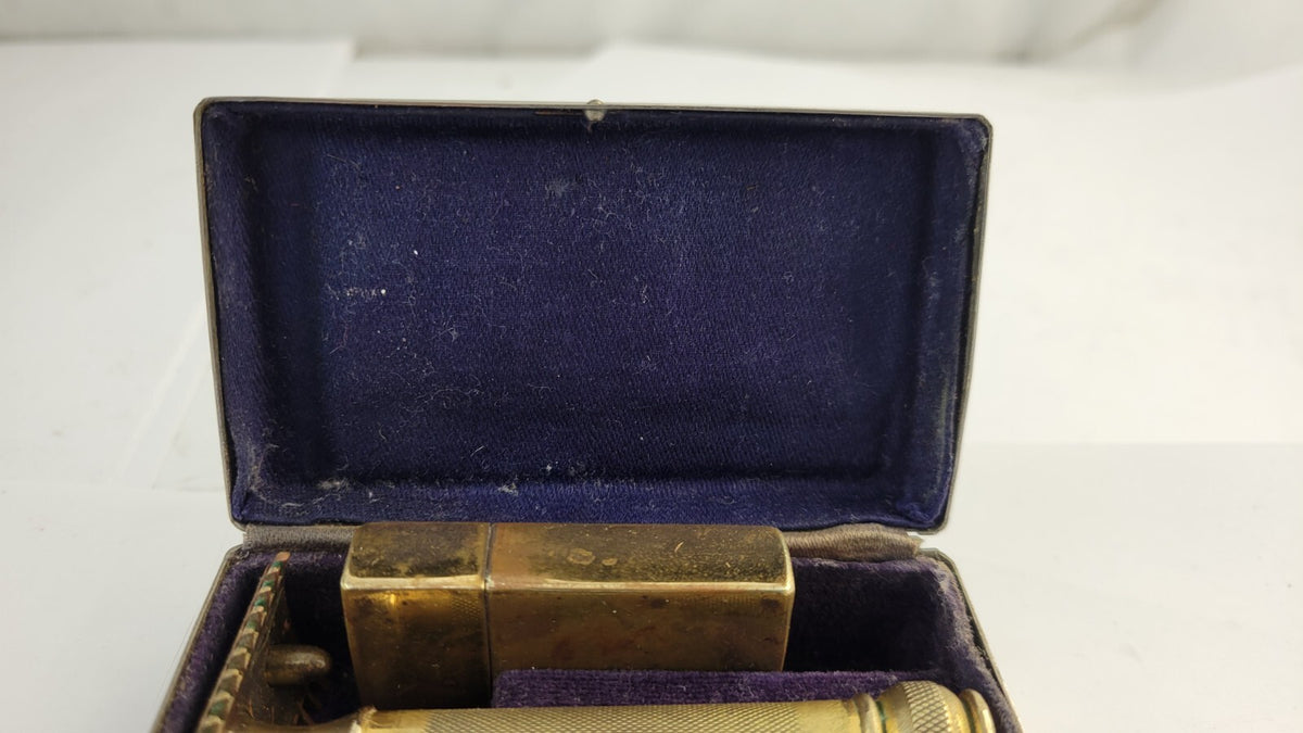 Vintage 1940's 1950’s Gillette Traveling Razor & Blade Case - Image 4