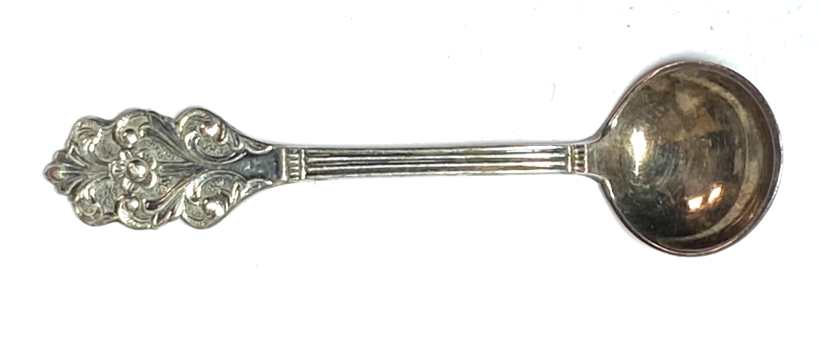Sterling Silver Scroll Flower Th Marthinsen Cellar Salt Spoon 2-1/4" - Image 1