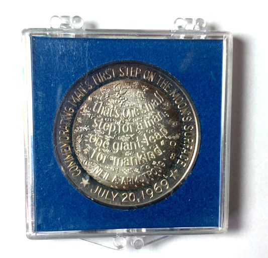 Apollo 11 July 20 1969 .999 Fine Silver 1oz Round Medal 38mm - Image 1