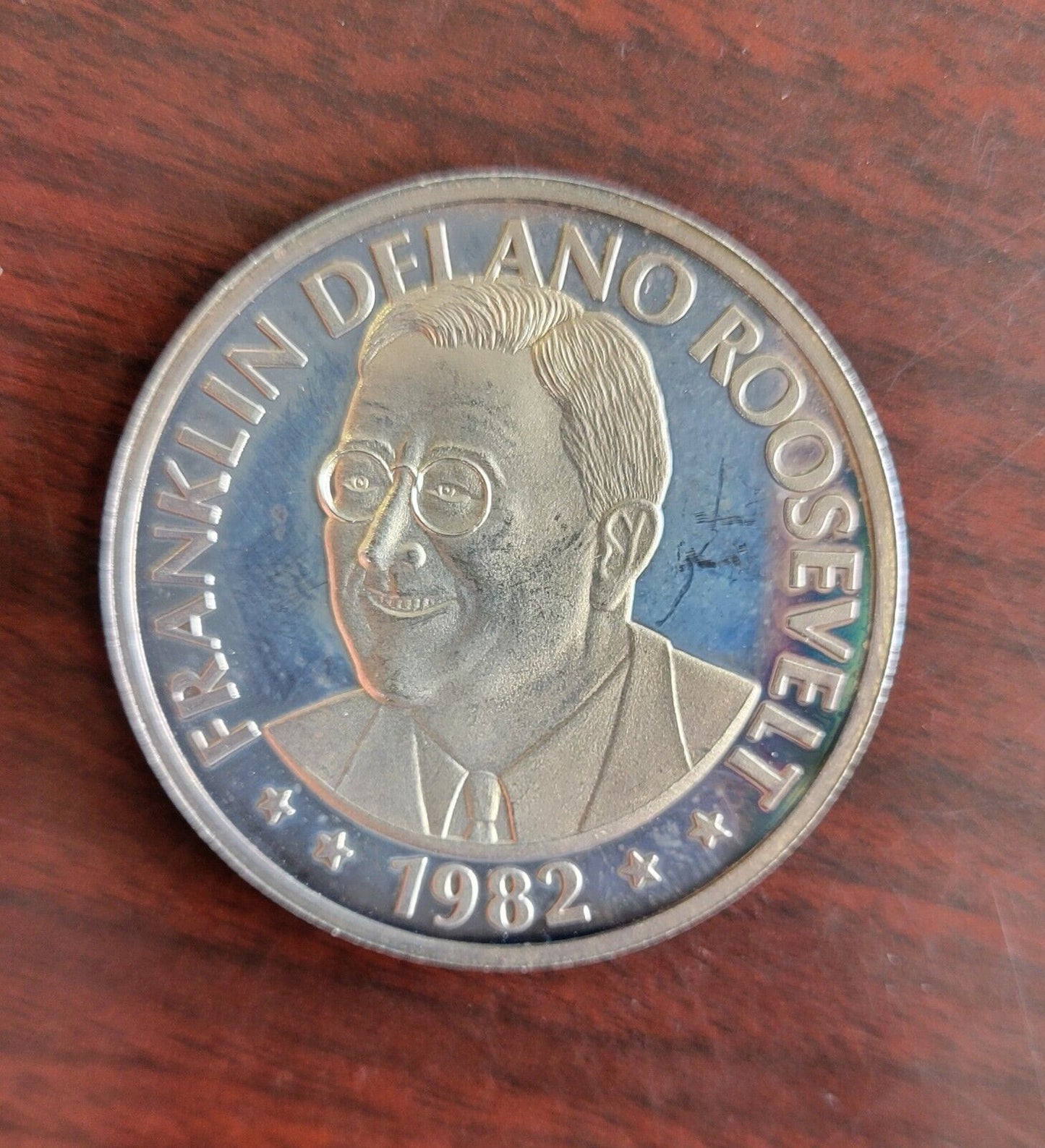 1982 Franklin Delano Roosevelt .999 Fine Silver 1oz. Round Medal 1882