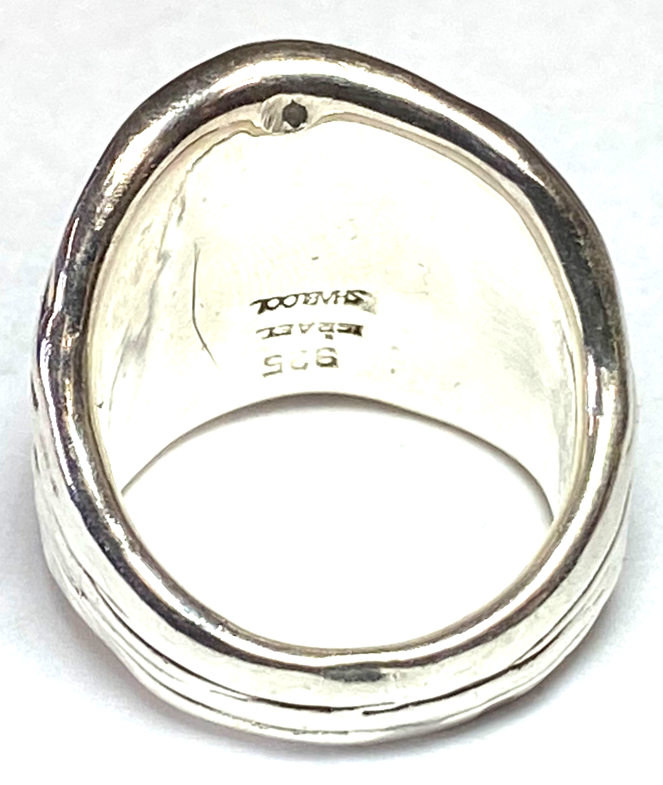 46584121