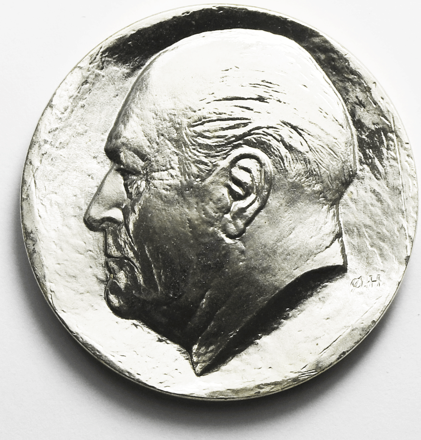 47350055