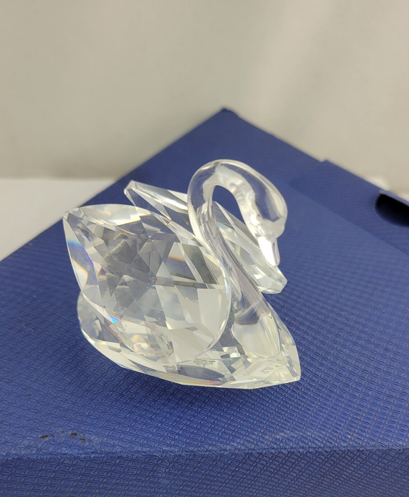 Swarovski Crystal Large Swan  Figurine Austria No Box 3 "x 2"