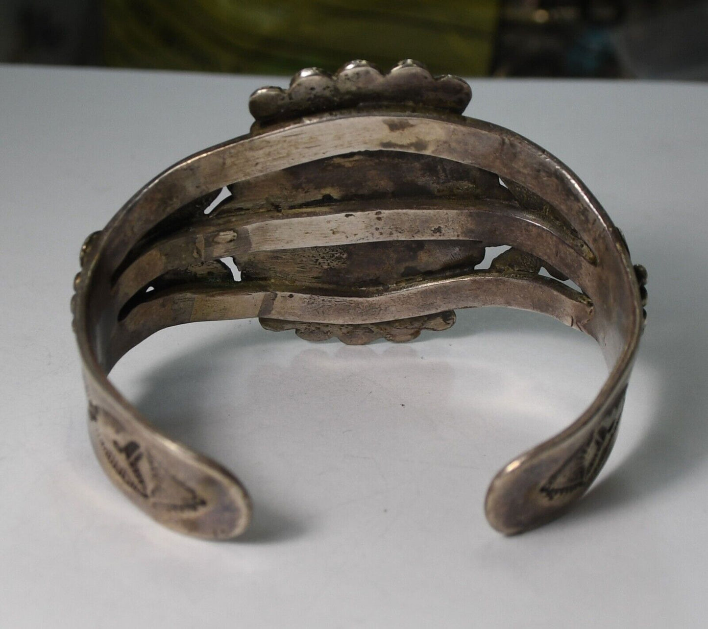 Antique Sterling Oval Turquoise Dot Halo Rays Edge 50mm Bracelet 7" Wrist