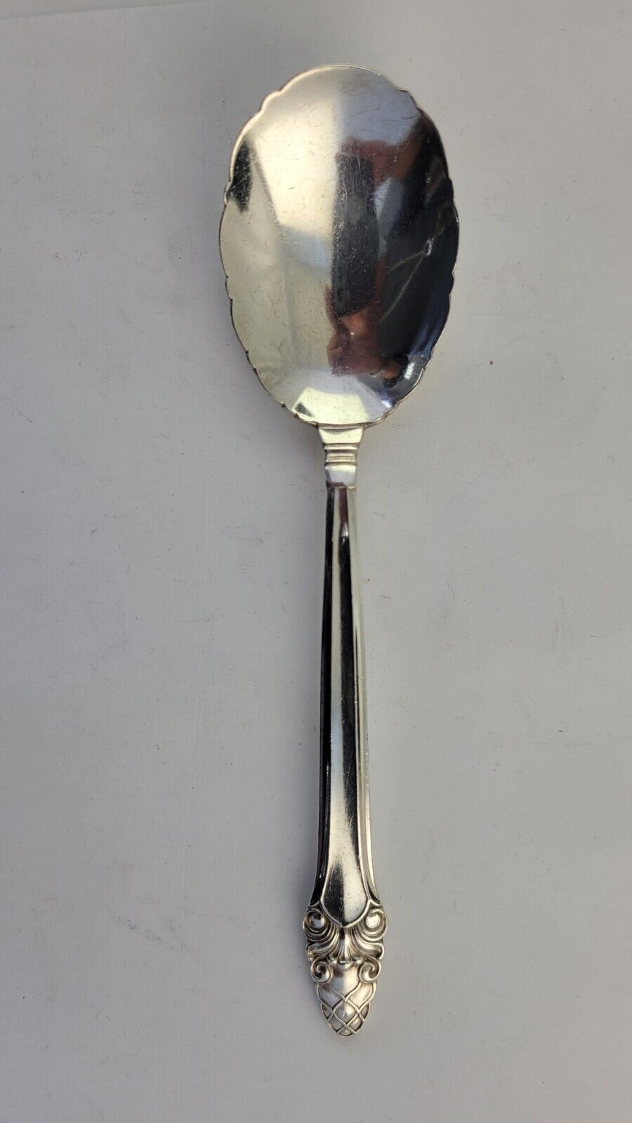Sovereign-Old by Gorham Sterling Silver 6  1/4" Sugar Shell Spoon 1.1oz.