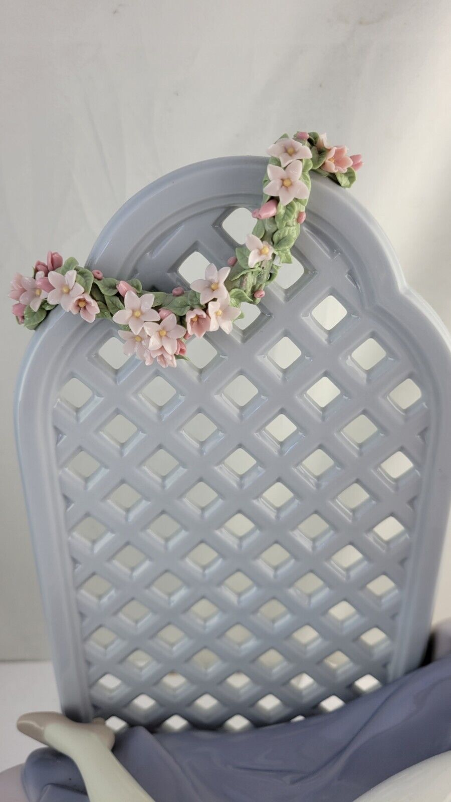 Lladro Garden Of Dreams #7634 Girl Figurine Limited Edition Spain w/Wooden Base