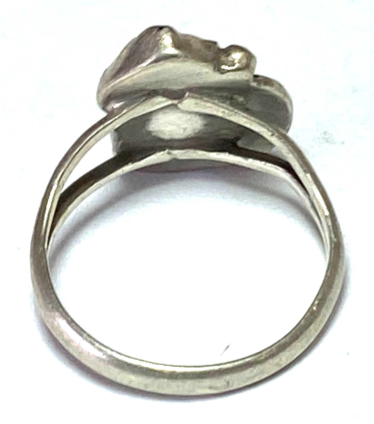 47350100