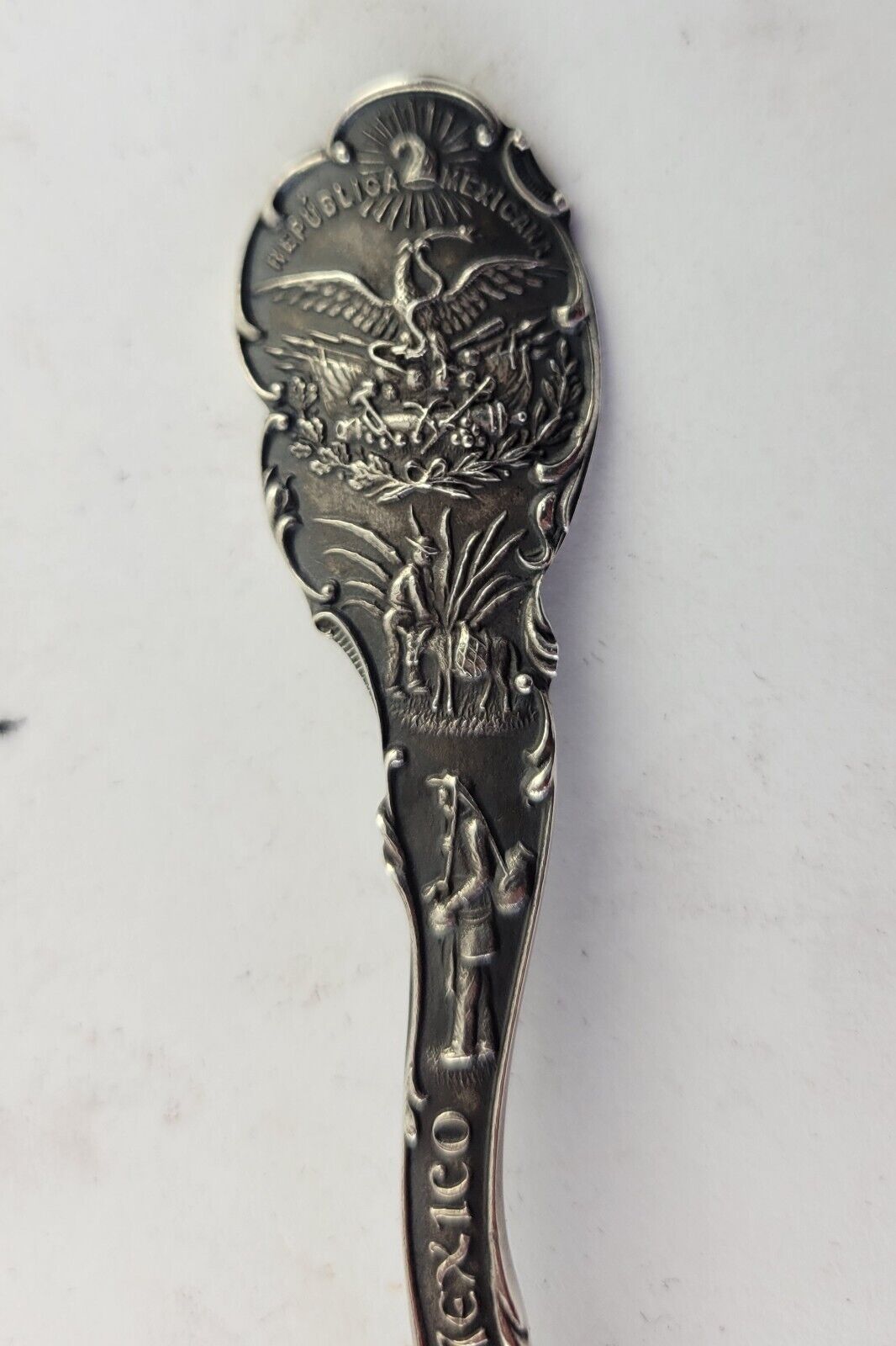 Cathedral de Chihuahua Mexico 5 5/8" Sterlling Enameled Souvenir Spoon .96oz.