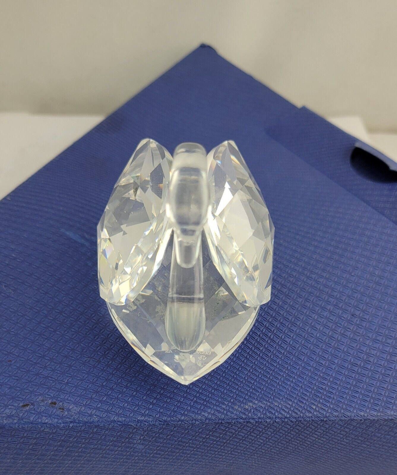 Swarovski Crystal Large Swan  Figurine Austria No Box 3 "x 2"